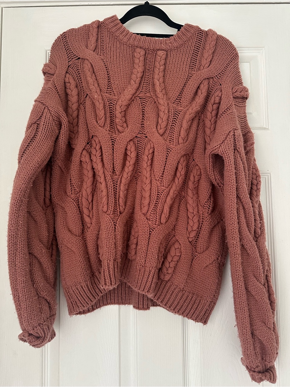 Women's Chunky Cable Knit Sweater - Dusty Rose